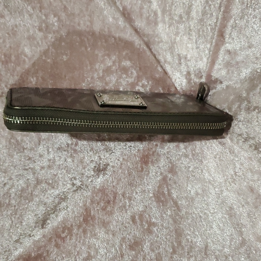 Purse - Picture 5 of 5